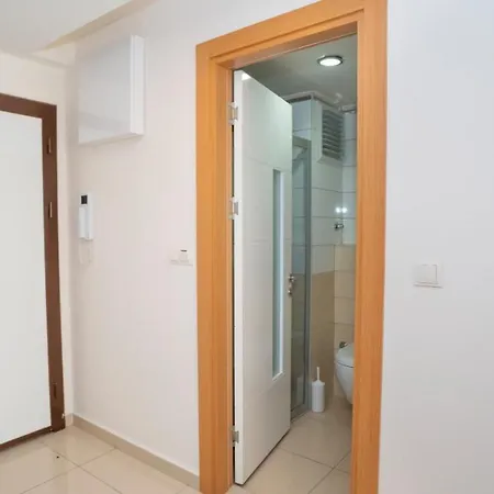 Apartment Crystal Tower